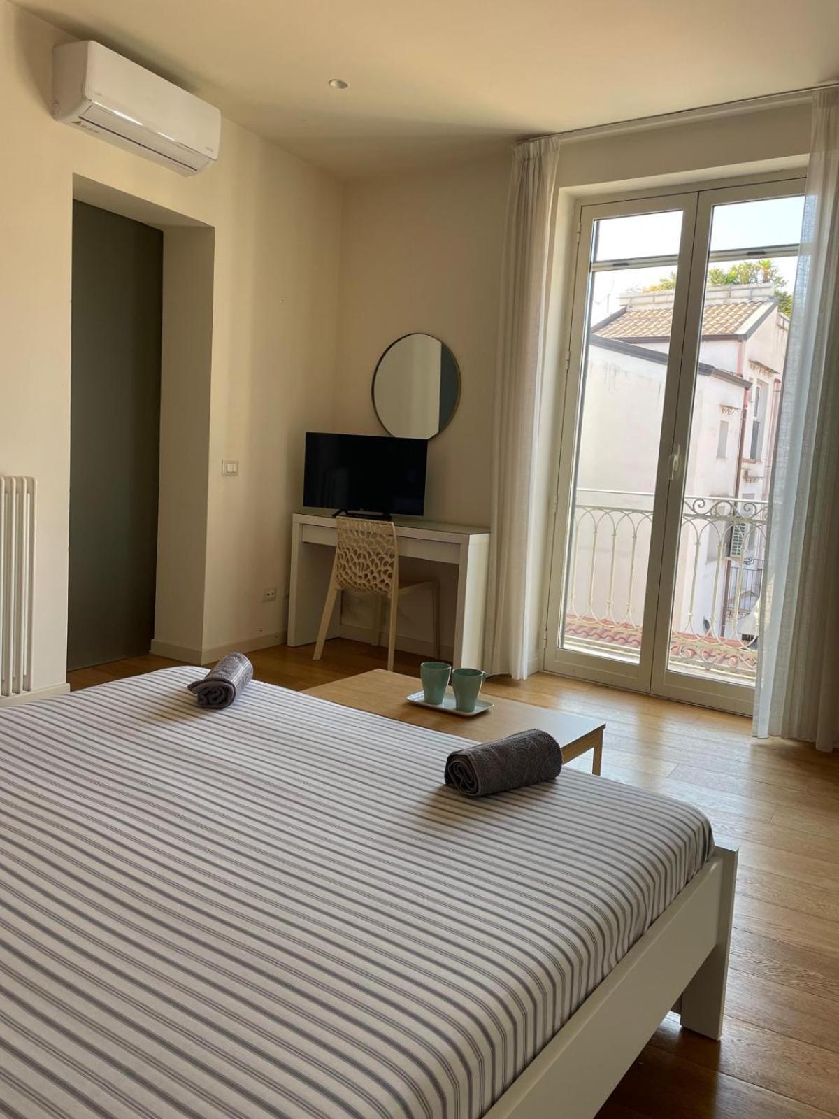 Le Stanze Di Federico E Costanza Luxury Apartments Palermo Exterior photo